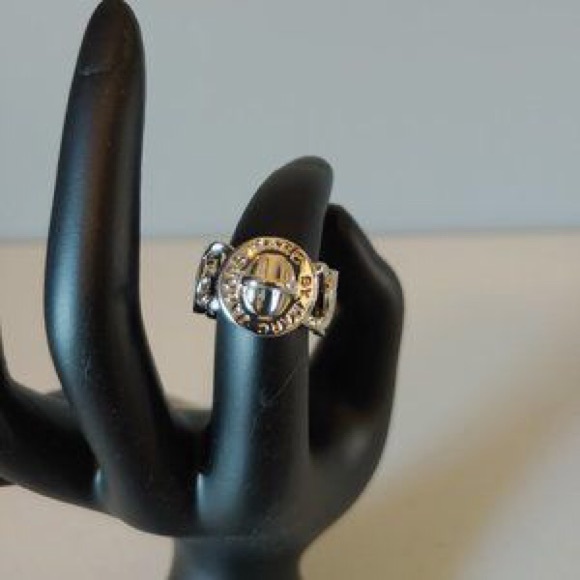 MARC JACOBS SILVER TONE LOCK  RING SZ 6 NWT - Picture 4 of 4